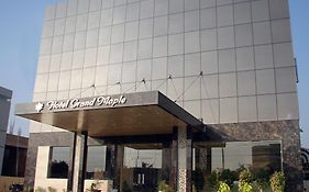 Hotel Grand Maple